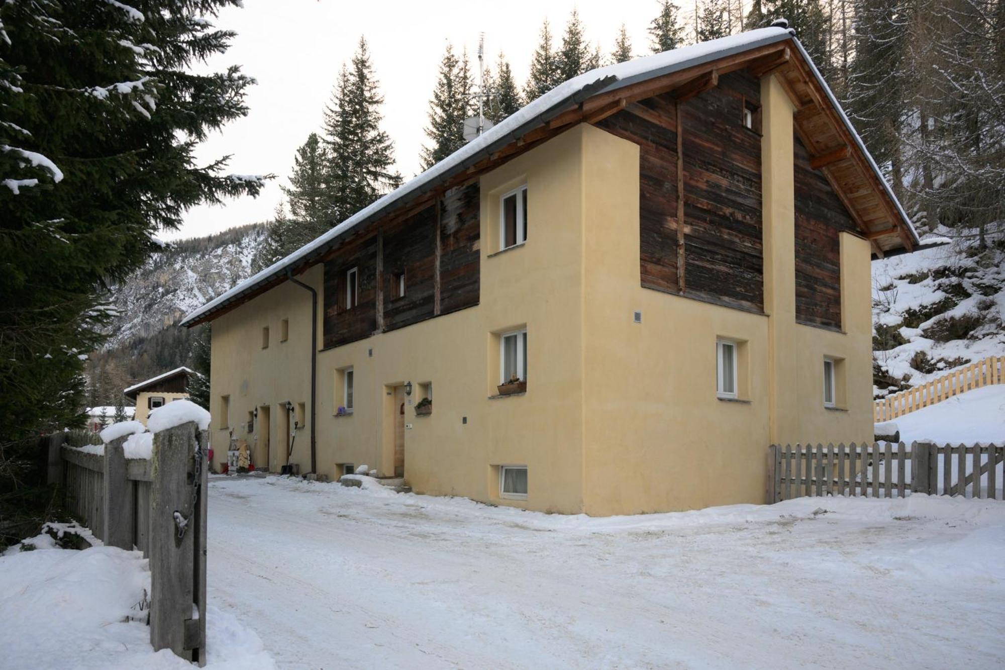 Chesa Gulas - La Punt-Chamues-Ch Exterior photo